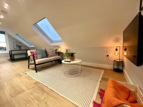 Ash Apartment - Colourful & Unique Central Farnham